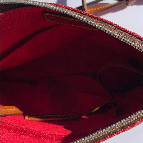 ❤️Dooney Bourke ❤️ crossbody❤️ - Picture 5 of 11